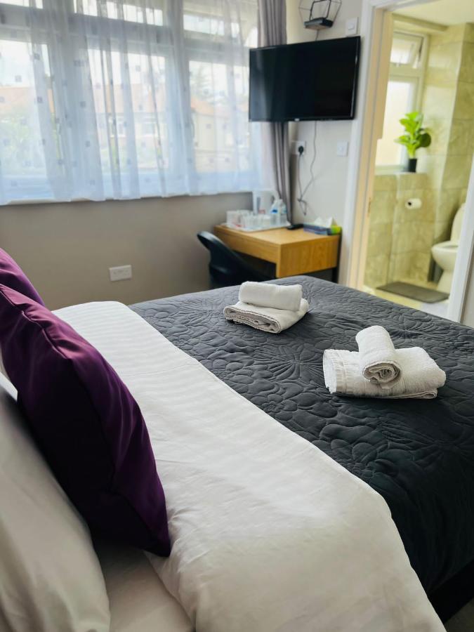 Indigo Suites Enfield Ngoại thất bức ảnh
