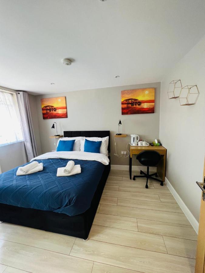 Indigo Suites Enfield Ngoại thất bức ảnh